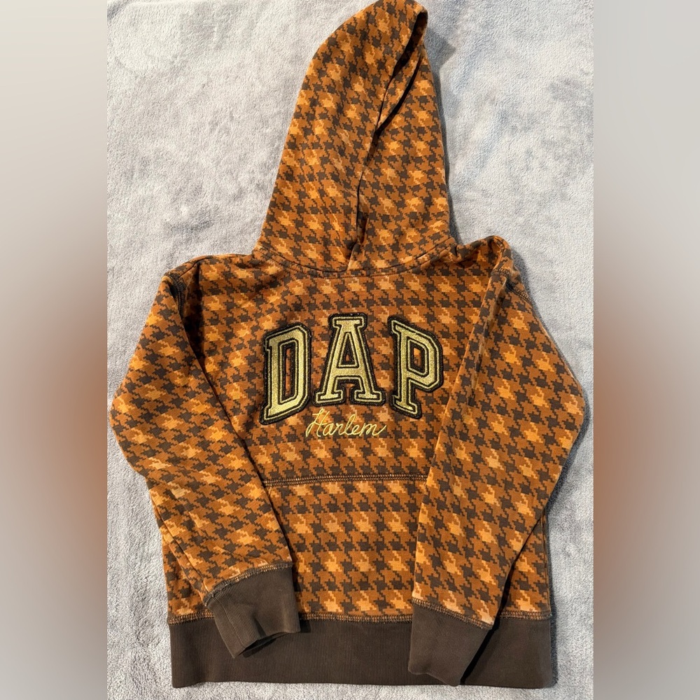 GAP Kids Hooded Sweatshirt in Orange and Brown Houndstooth. Gently Used
